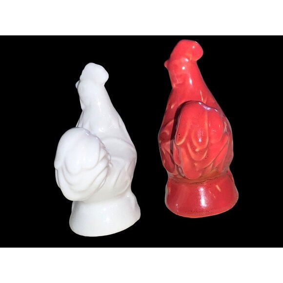 Small Mini Chicken Rooster Salt and Pepper Shaker Set - Picture 4 of 10